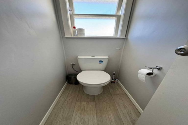 Photo of property in 36 Spur Grove, Titahi Bay, Porirua, 5022