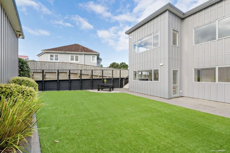 Photo of property in 156 Homebush Road, Khandallah, Wellington, 6035