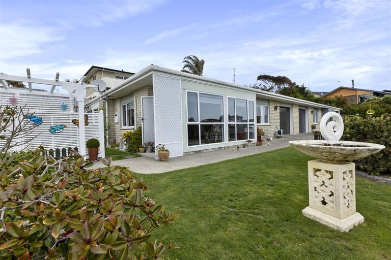 Photo of property in 1a Walmer Grove, Bell Block, New Plymouth, 4312