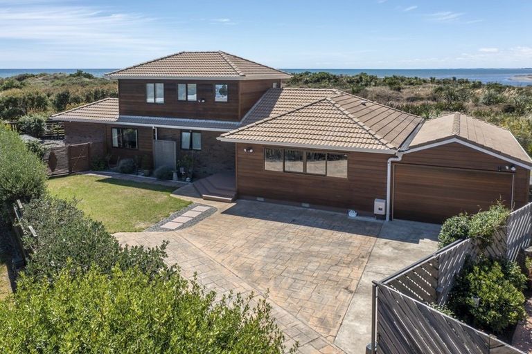 Photo of property in 263 Manly Street, Paraparaumu Beach, Paraparaumu, 5032