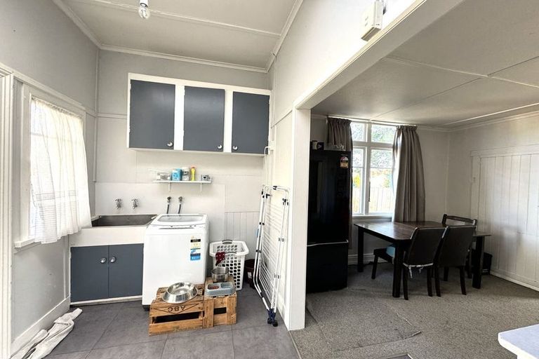 Photo of property in 105 Clyde Street, Balclutha, 9230