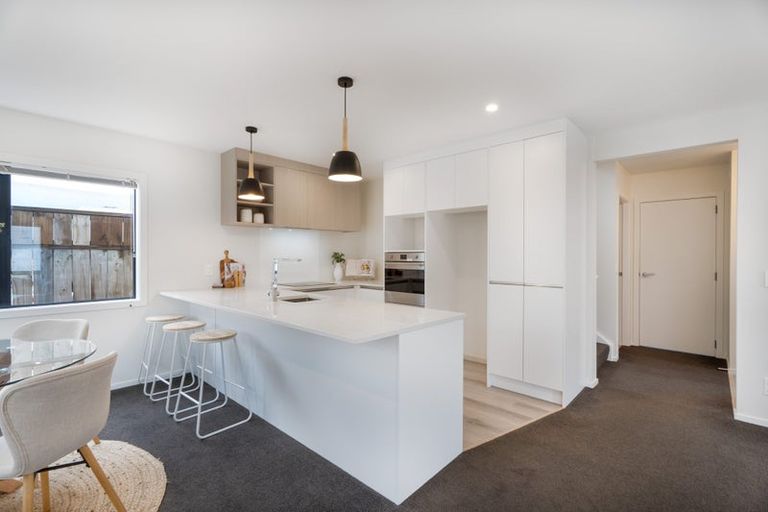 Photo of property in 10 Okoutu Lane, Moera, Lower Hutt, 5010