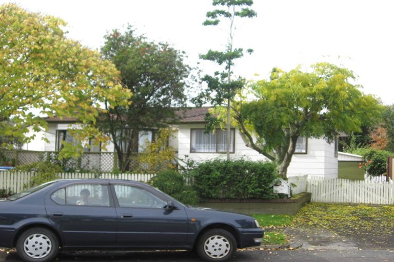 Photo of property in 13 Lyren Place, Half Moon Bay, Auckland, 2012