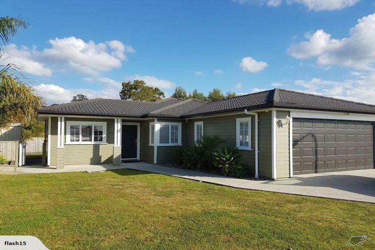 Photo of property in 4 Nirmal Place, Sunnyvale, Auckland, 0612