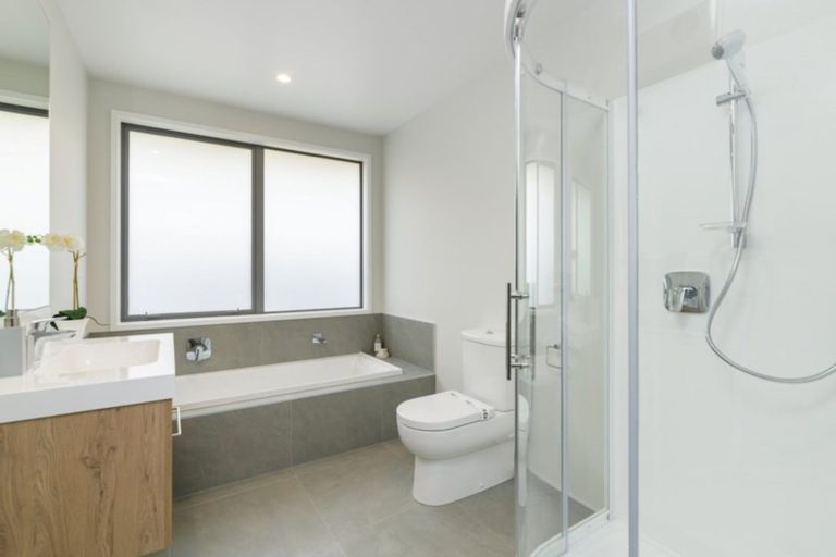 Photo of property in 128 Whakaturou Crescent, Pyes Pa, Tauranga, 3112