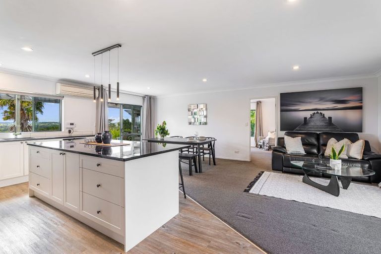 Photo of property in 46 Broadwood Rise, Kumeu, 0892