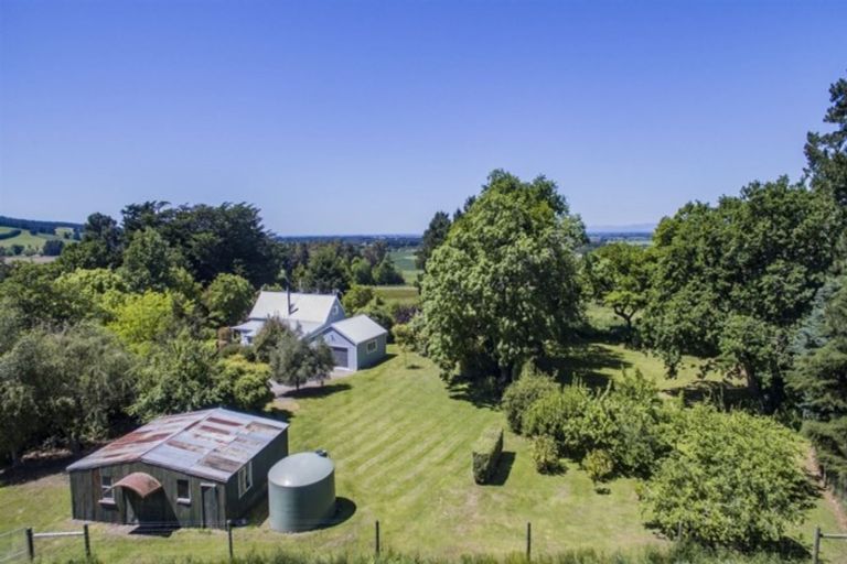Photo of property in 211 Summerhill Road, Cust, Rangiora, 7471