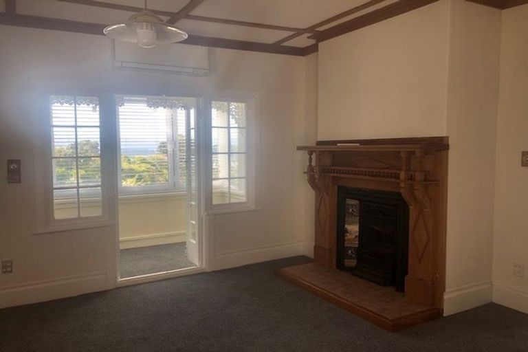 Photo of property in 51 Northland Road, Northland, Wellington, 6012