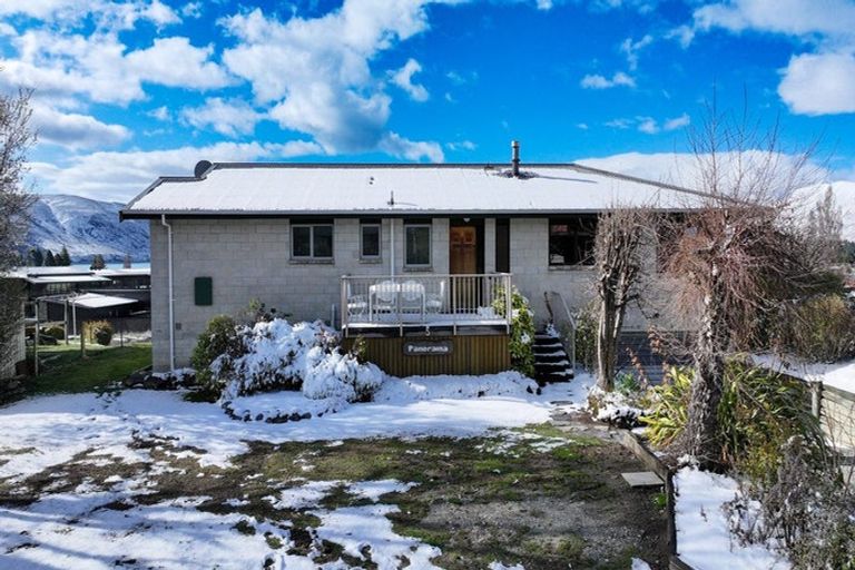 Photo of property in 5 Murray Place, Lake Tekapo, 7999