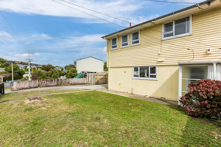 Photo of property in 25 Bell Street, Tawa, Wellington, 5028