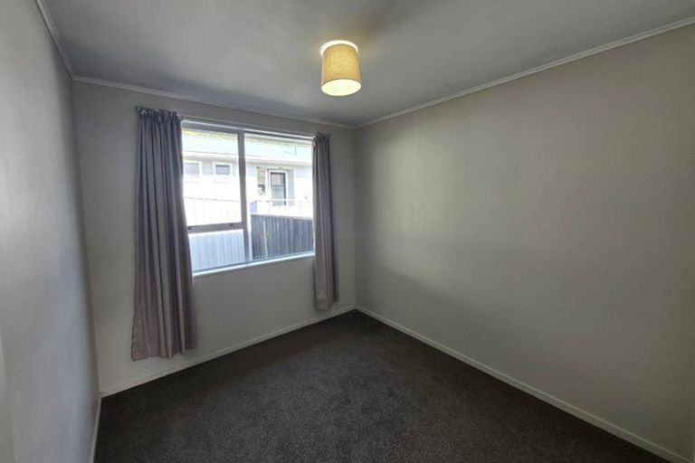 Photo of property in 2/47 Stockdale Street, Wainuiomata, Lower Hutt, 5014