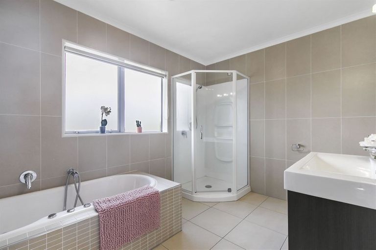 Photo of property in 45a Sycamore Drive, Sunnynook, Auckland, 0620