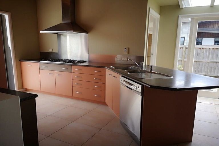 Photo of property in 22 Nixon Street, Hamilton East, Hamilton, 3216