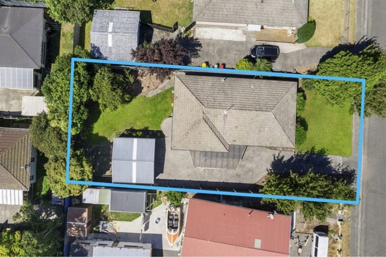 Photo of property in 8 Davidson Crescent, Hornby, Christchurch, 8042