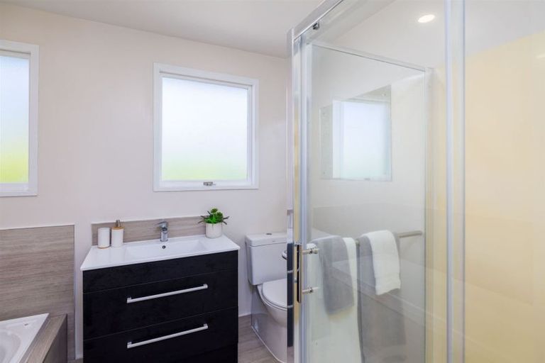 Photo of property in 2/7 Farnborough Street, Aranui, Christchurch, 8061