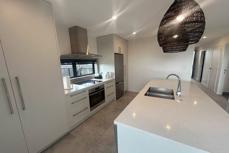 Photo of property in 2 Franks Way, Papamoa Beach, Papamoa, 3118