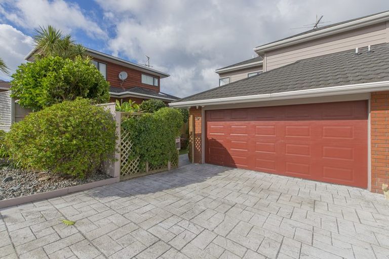 Photo of property in 7 Bay Lair Grove, Island Bay, Wellington, 6023