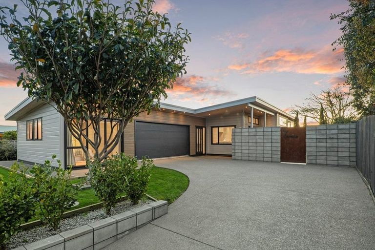 Photo of property in 7 Yardley Street, Avonhead, Christchurch, 8042
