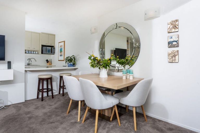 Photo of property in 16/166 Mokoia Road, Chatswood, Auckland, 0626