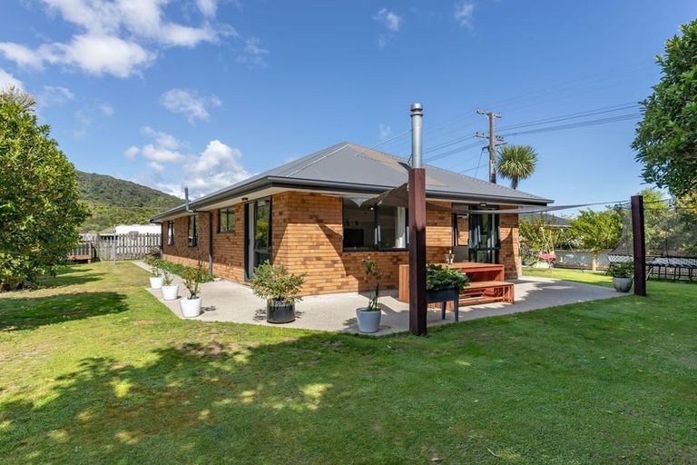Photo of property in 89a Hall Street, Cobden, Greymouth, 7802