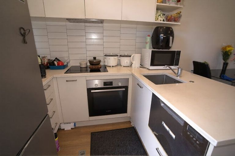 Photo of property in 31 Huntington Drive, Huntington Park, Auckland, 2013