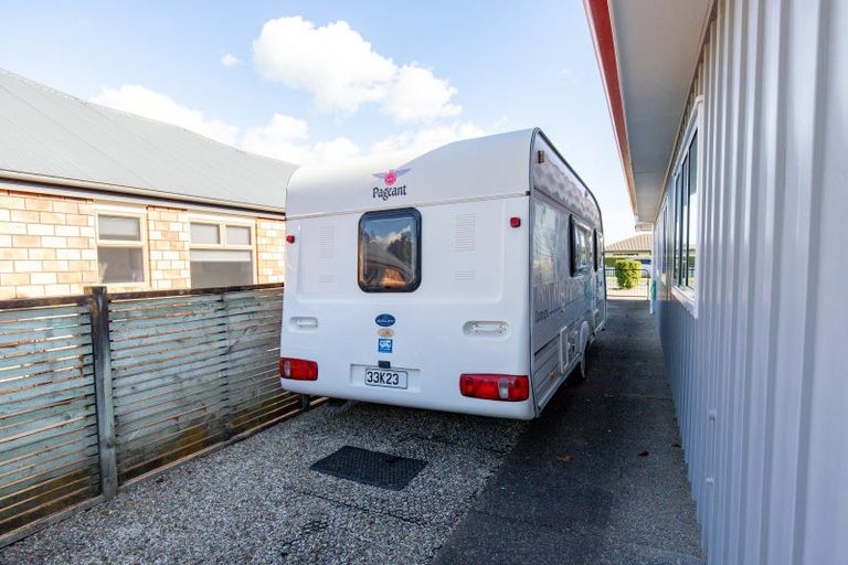 Photo of property in 16 Benner Drive, Ngatea, 3503