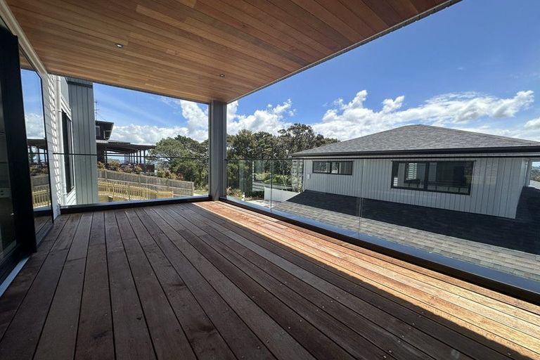 Photo of property in 26 Anehu Place, Greenhithe, Auckland, 0632