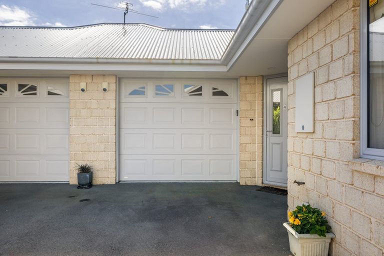 Photo of property in 4/194 Waimairi Road, Ilam, Christchurch, 8041