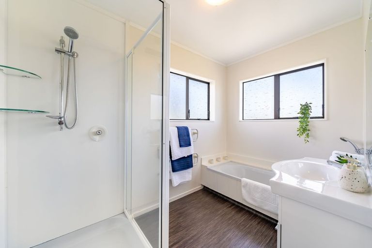 Photo of property in 42 Gurkha Crescent, Khandallah, Wellington, 6035