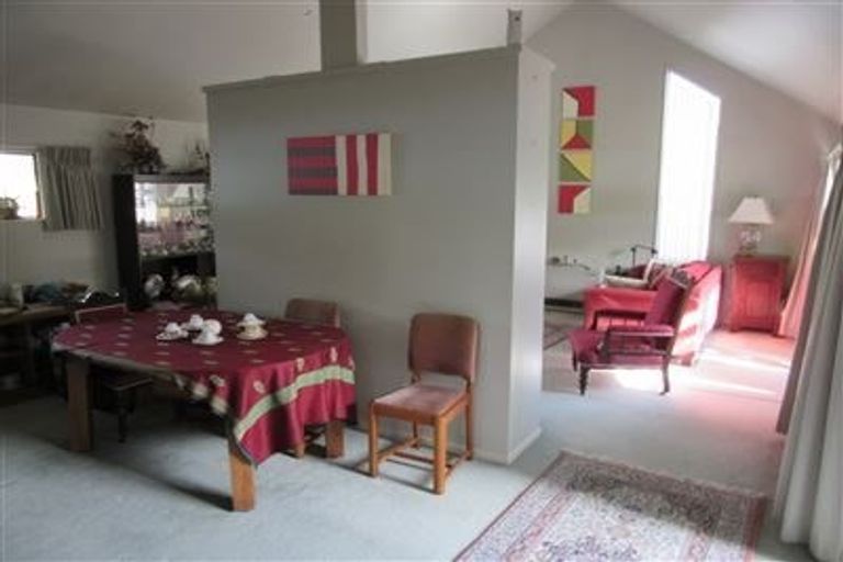 Photo of property in 22 Joseph Banks Drive, Whitby, Porirua, 5024