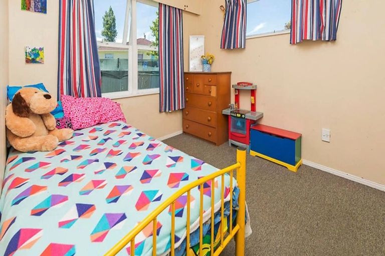 Photo of property in 112 Cargill Street, Papakura, 2110