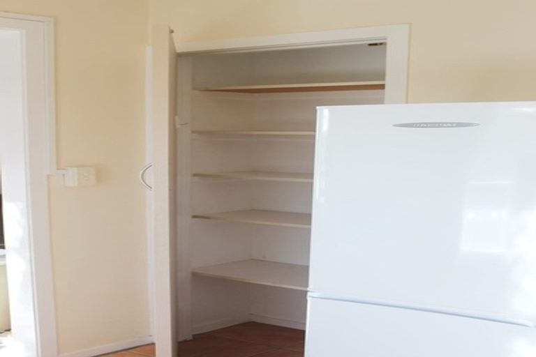 Photo of property in 1/179 Carlisle Road, Northcross, Auckland, 0632