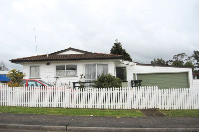 Photo of property in 2 Ariki Place, Red Hill, Papakura, 2110