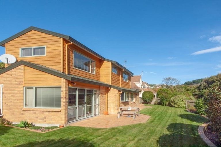 Photo of property in 10 Myers Grove, Churton Park, Wellington, 6037