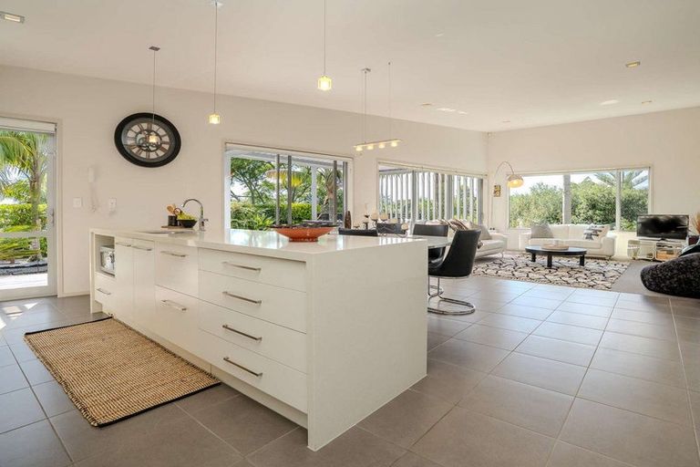 Photo of property in 10 Access Heights, Kerikeri, 0230