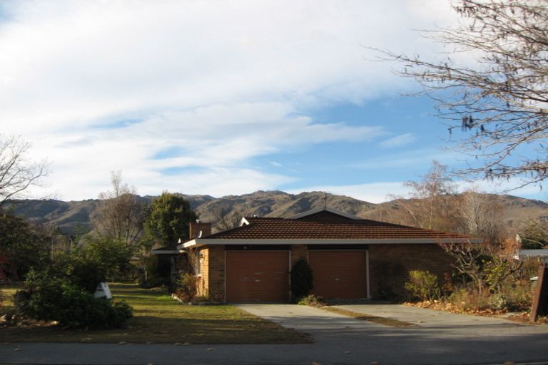 Photo of property in 2 Antrim Street, Cromwell, 9310