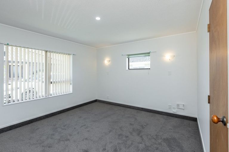Photo of property in 24b Kotuku Place, Taradale, Napier, 4112