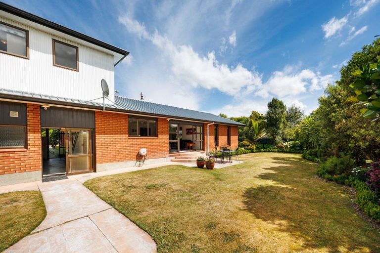 Photo of property in 122 Oxford Street, Ashhurst, 4810