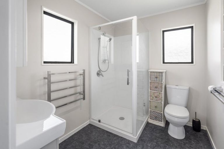 Photo of property in 8 Takahe Place, Matua, Tauranga, 3110