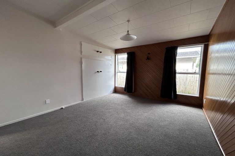 Photo of property in 10 Slako Crescent, Ruakaka, 0116