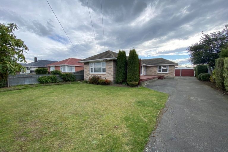 Photo of property in 69 Liverton Crescent, Bishopdale, Christchurch, 8053