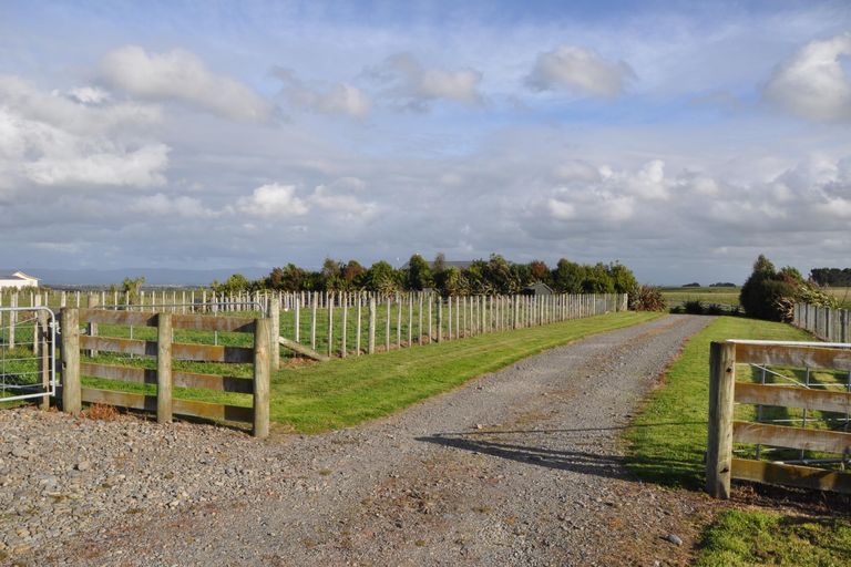Photo of property in 21 Sutherland Road, Sanson, Palmerston North, 4479
