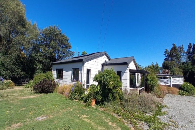 Photo of property in 33 Clifden Highway, Tuatapere, 9620