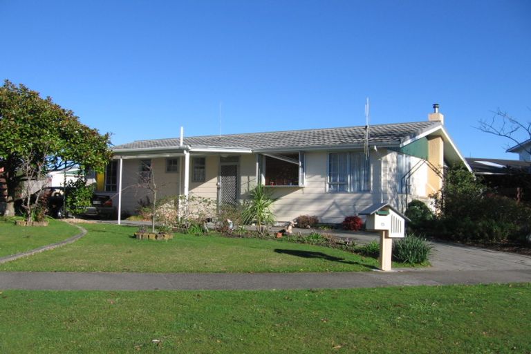 Photo of property in 15 Rennie Avenue, Milson, Palmerston North, 4414