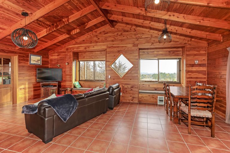 Photo of property in 55 Ohiwa Road, Papakura, 2582