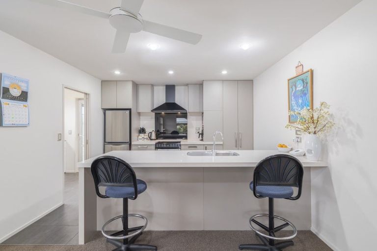 Photo of property in 10 Cowper Place, Avondale, Christchurch, 8061