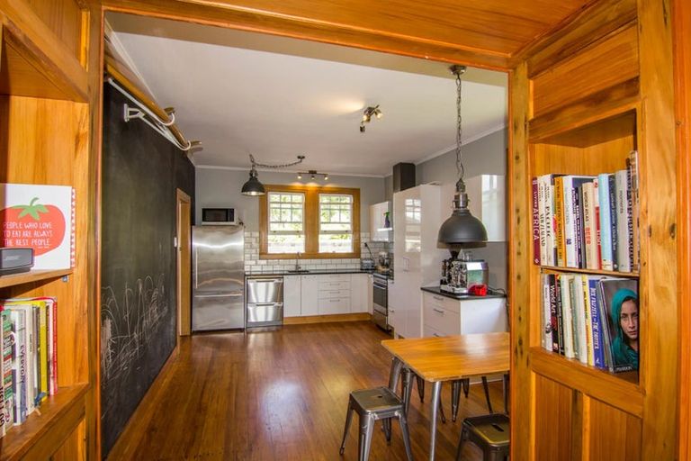 Photo of property in 8 North Crescent, Kaukapakapa, 0873