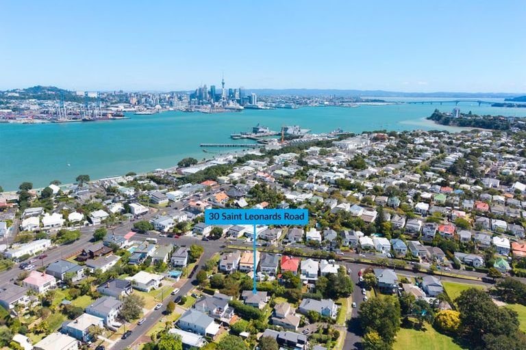 Photo of property in 30 Saint Leonards Road, Devonport, Auckland, 0624