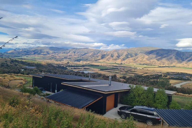 Photo of property in 15 Estrella Heights Lane, Queensberry, Cromwell, 9383