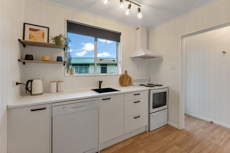 Photo of property in 256b Wellington Road, Wainuiomata, Lower Hutt, 5014